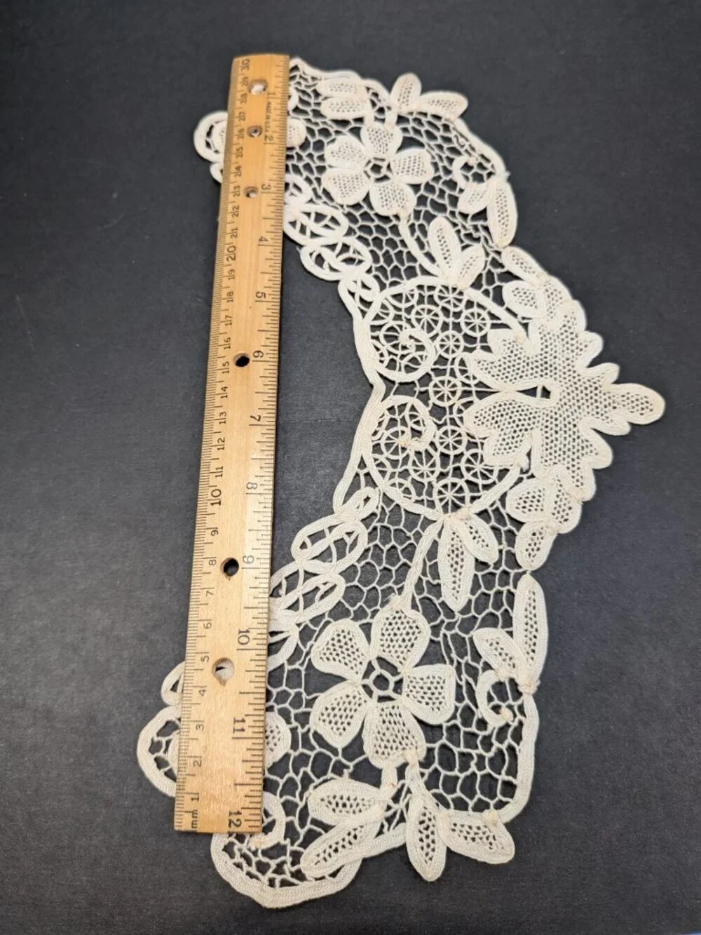 Vintage White Lace Statement Collar 1 Piece Pointed Leaf Motif for Elven Cosplay